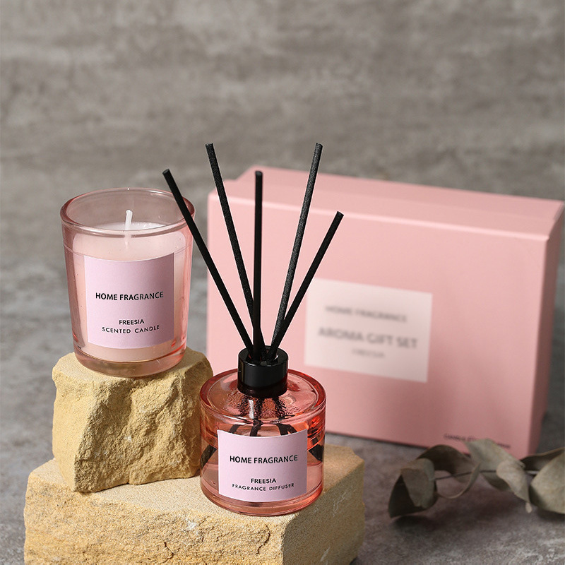 مجموعة هدايا فاخرة من ناشر الع - مراجعة Scented Candle Set وسعره