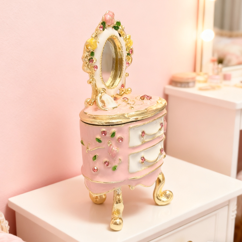 صندوق مجوهرات صغير مرسوم يدويً - مراجعة Vanity Home Decor وسعره